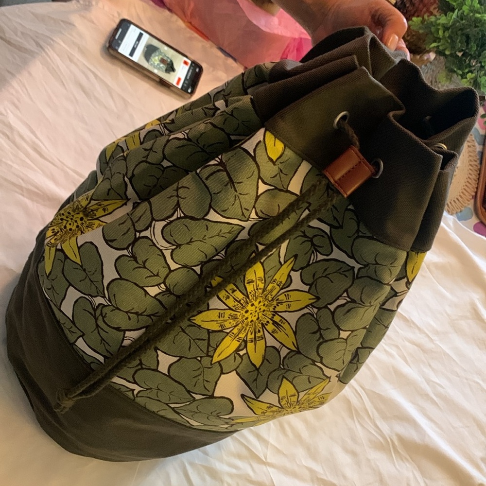 JW Anderson x Uniqlo Shoulder Bag - Picture 8 of 10